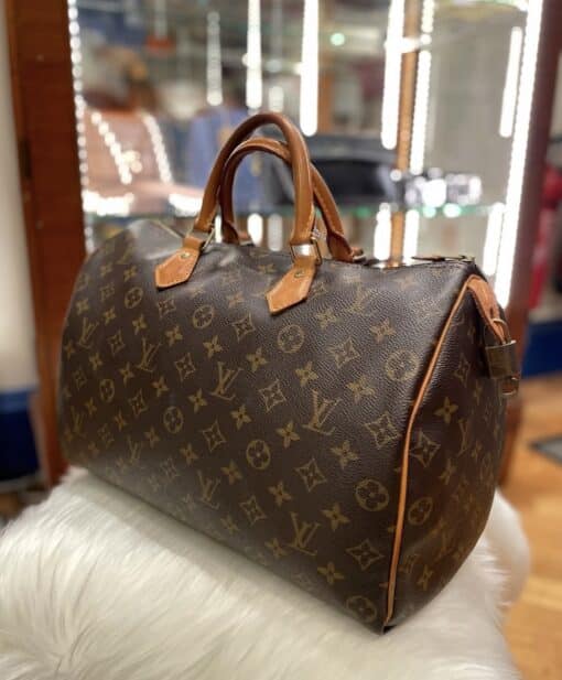 Louis Vuitton Monogram Speedy 35 - Image 10