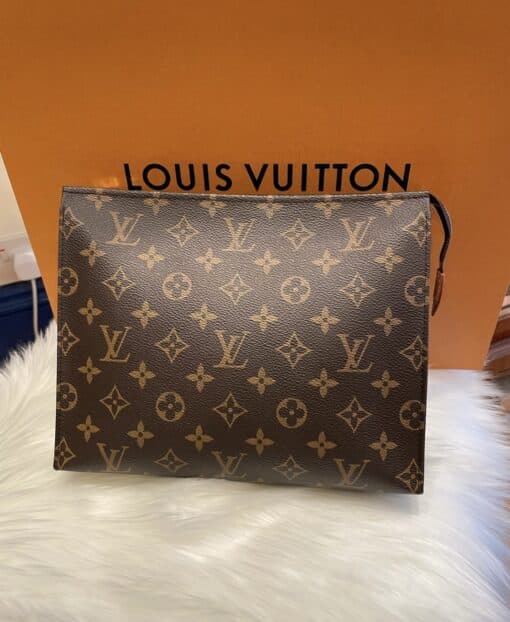 Louis Vuitton Monogram Clutch/ Toiletry Pouch 26